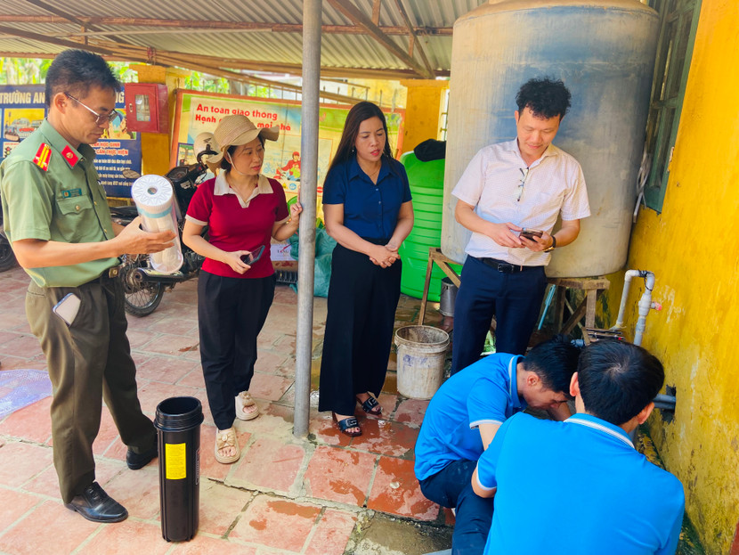 Những bộ lọc tổng Ustopwater (Mỹ) công nghệ tiên tiến được lắp đặt đảm bảo cho các em học sinh và thầy cô có nguồn nước không chỉ an toàn, mà là nước tốt.