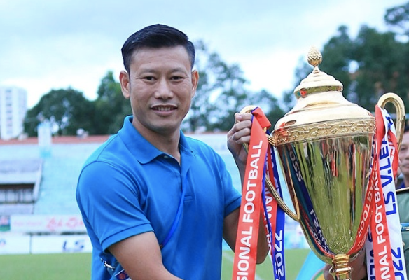 HLV Thạch Bảo Khanh chia tay CLB Công an nhân dân sau khi giúp đội vô địch hạng Nhất 2022 HLV Thạch Bảo Khanh chia tay CLB Công an nhân dân sau khi giúp đội vô địch hạng Nhất 2022