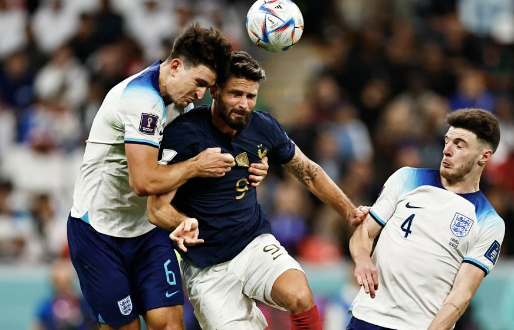 Tuyển Anh (áo trắng) cùng Pháp cống hiến một trận đấu hấp dẫn