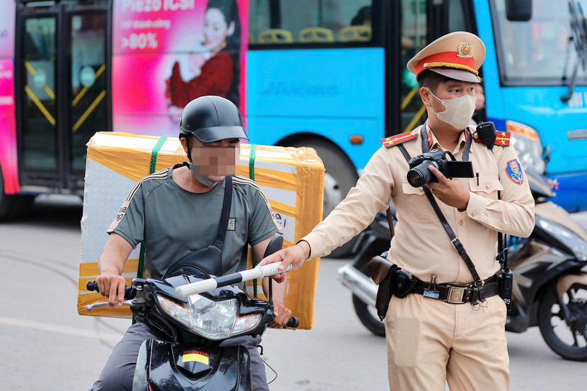 Dù biết mức phạt nặng, nhưng vẫn vô tư vi phạm Dù biết mức phạt nặng, nhưng vẫn vô tư vi phạm