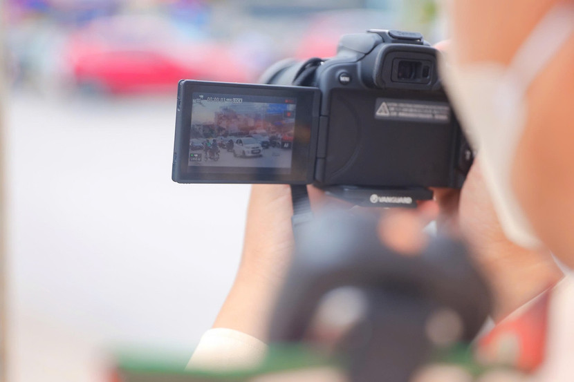 Không chỉ cắm chốt, lực lượng Cảnh sát giao thông còn phải sử dụng camera để ghi hình, tránh trường hợp người vi phạm không thừa nhận hành vi Không chỉ cắm chốt, lực lượng Cảnh sát giao thông còn phải sử dụng camera để ghi hình, tránh trường hợp người vi phạm không thừa nhận hành vi