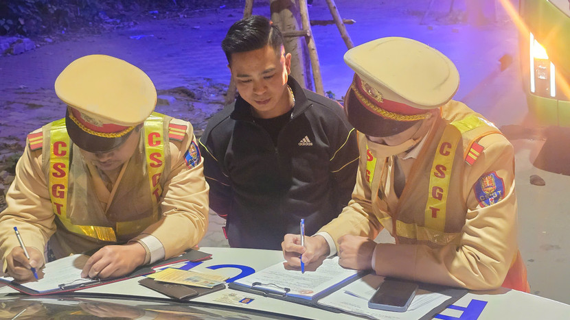 Các lái xe đều thừa nhận hành vi vi phạm của mình Các lái xe đều thừa nhận hành vi vi phạm của mình