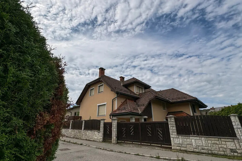 Đại sứ quán Nga tại Thủ đô Ljubljana, Slovenia