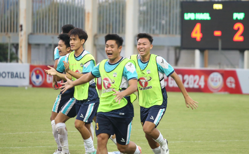 LPBank HAGL thắng luân lưu 4-2