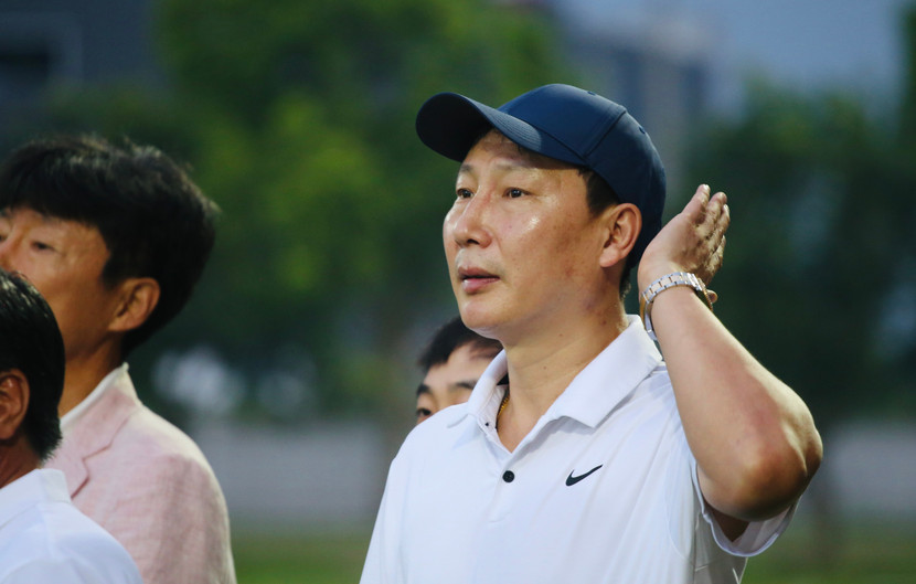 HLV Kim Sang-sik có ít cơ hội thẩm định cầu thủ trước khi lên danh sách triệu tập đội tuyển chuẩn bị cho trận đấu với Nga và Thái Lan