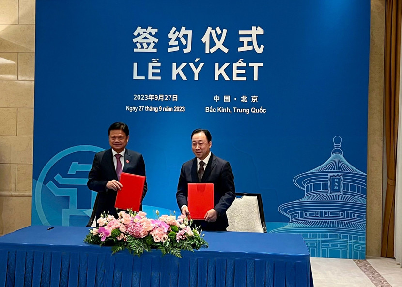 Đại diện các cơ quan hai Thủ đô ký kết bản ghi nhớ hợp tác trong các lĩnh vực Đại diện các cơ quan hai Thủ đô ký kết bản ghi nhớ hợp tác trong các lĩnh vực