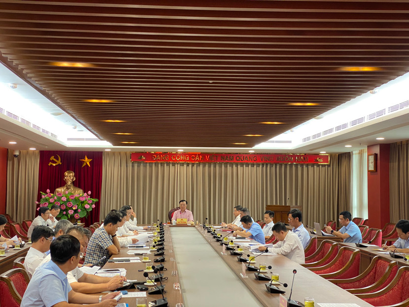 Bí thư Thành ủy Hà Nội Đinh Tiến Dũng chủ trì cuộc họp Bí thư Thành ủy Hà Nội Đinh Tiến Dũng chủ trì cuộc họp