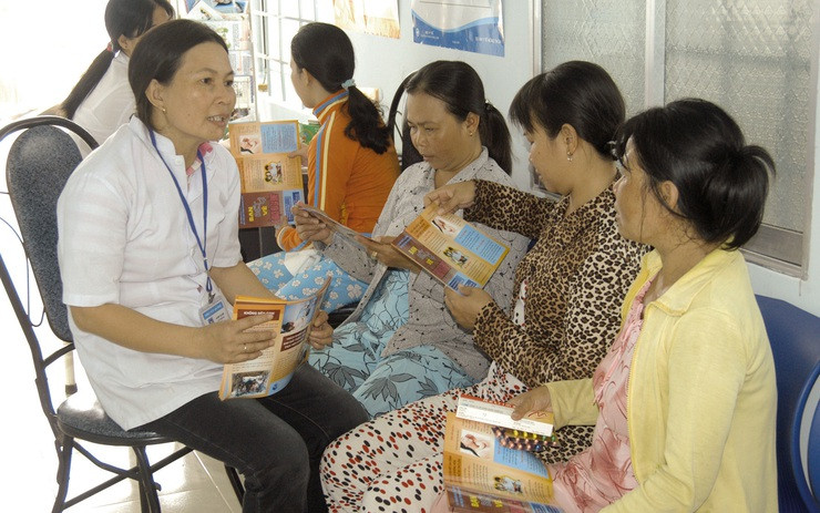 Bộ Y tế đề nghị các địa phương rà soát lại việc bố trí nhiệm vụ cho viên chức dân số (Ảnh minh họa) Bộ Y tế đề nghị các địa phương rà soát lại việc bố trí nhiệm vụ cho viên chức dân số (Ảnh minh họa)