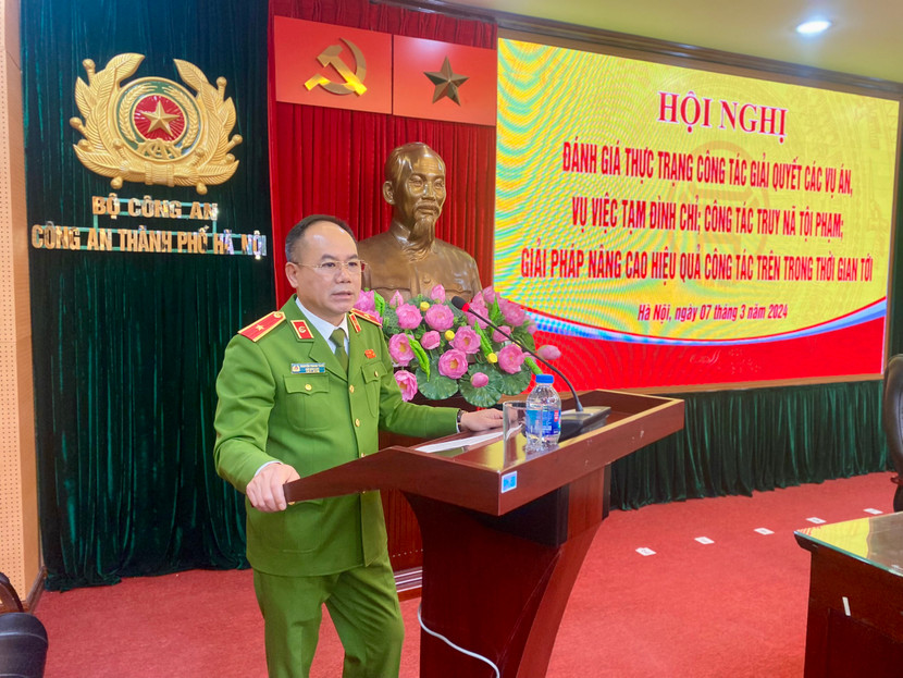 Thiếu tướng Nguyễn Thanh Tùng - Phó Giám đốc, Thủ trưởng Cơ quan Cảnh sát điều tra CATP Hà Nội phát biểu chỉ đạo tại hội nghị