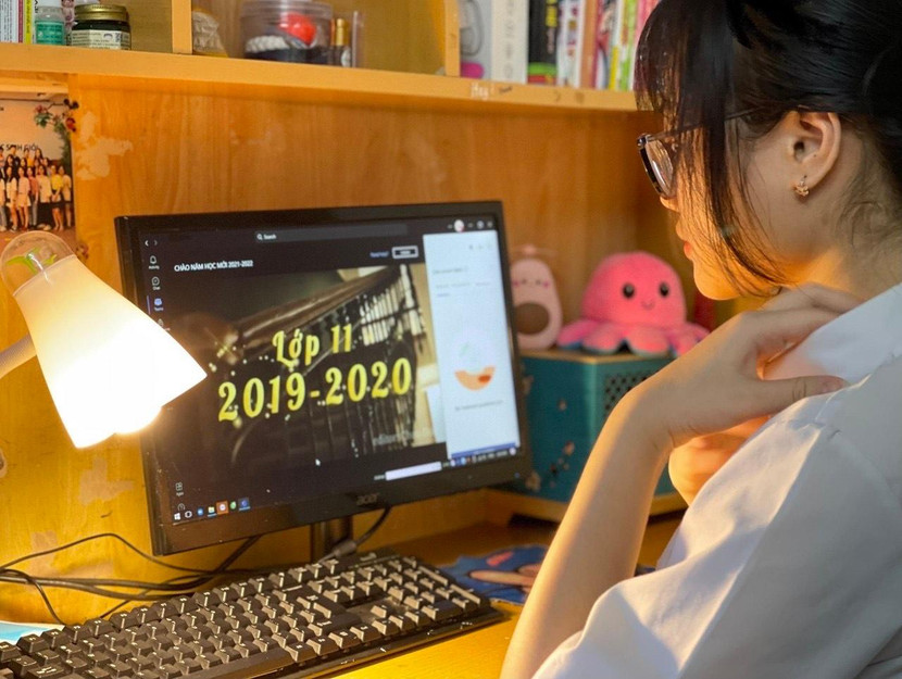 Học sinh Hà Nội đã học trực tuyến liên tục từ học kỳ II năm học trước và gần 1 tháng của năm học mới 2021-2022