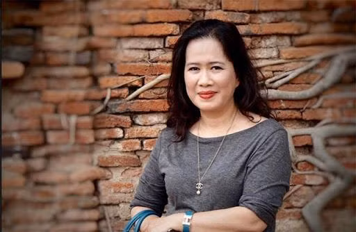 Nhà văn Nguyễn Thị Thu Huệ