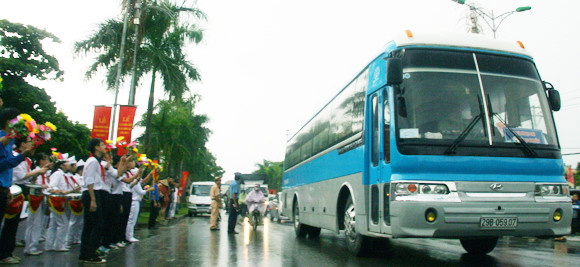 Huyện Đông Anh: 220 tân binh nô nức lên đường nhập ngũ ảnh 11