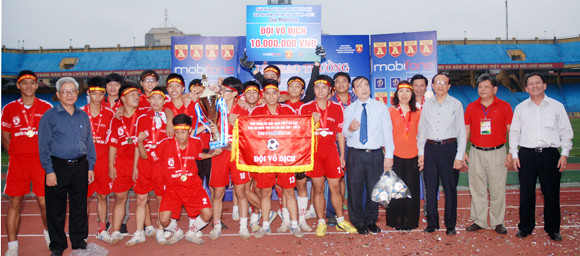 Thắng luân lưu nghẹt thở, THPT Nguyễn Thị Minh Khai đoạt Cúp vô địch ảnh 30