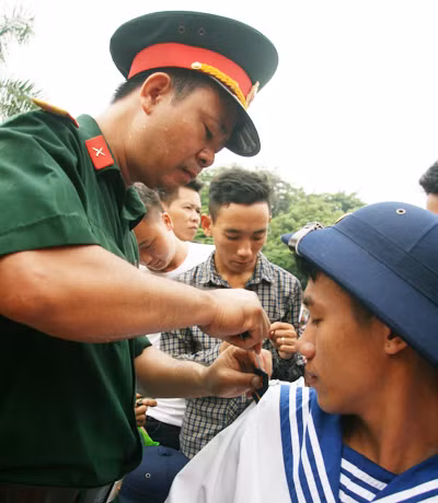 Huyện Đông Anh: 220 tân binh nô nức lên đường nhập ngũ ảnh 6