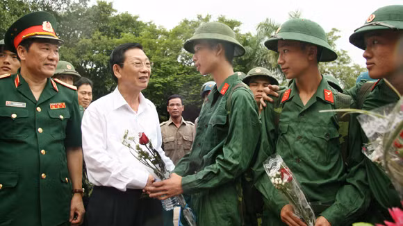 Huyện Đông Anh: 220 tân binh nô nức lên đường nhập ngũ ảnh 4