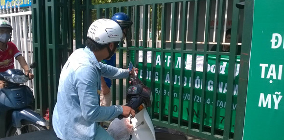 BTC dừng bán, phe vé trận U19 Việt Nam - U19 Nhật Bản, thỏa sức hét giá ảnh 4