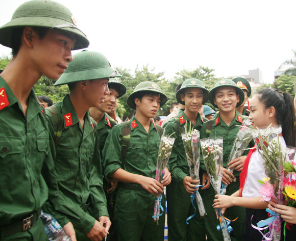 Huyện Đông Anh: 220 tân binh nô nức lên đường nhập ngũ ảnh 5