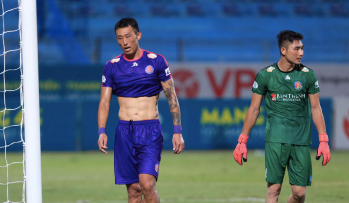 Đội đầu bảng Sài Gòn sảy chân khiến cuộc đua vô địch thêm hấp dẫn Đội đầu bảng Sài Gòn sảy chân khiến cuộc đua vô địch thêm hấp dẫn