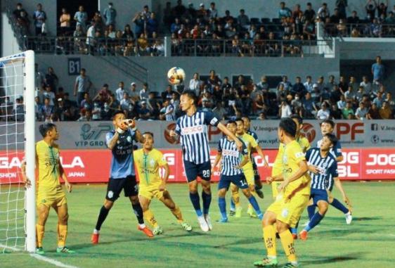 Sân Bà Rịa sẽ đón 5.000 khán giả tới xem trận tứ kết Cúp quốc gia chiều 11-9 Sân Bà Rịa sẽ đón 5.000 khán giả tới xem trận tứ kết Cúp quốc gia chiều 11-9