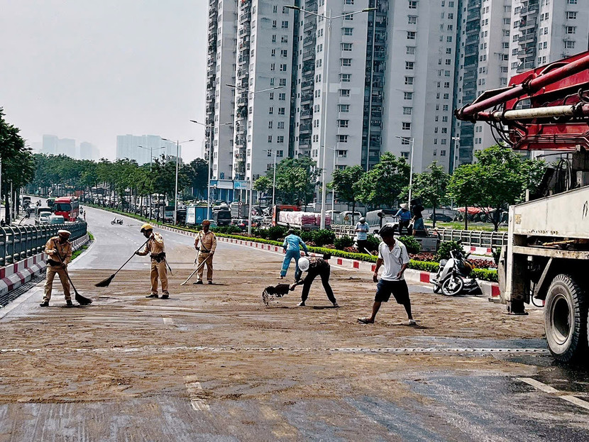 Lực lượng chức năng đã kịp thời xử lý đảm bảo an toàn cho người dân