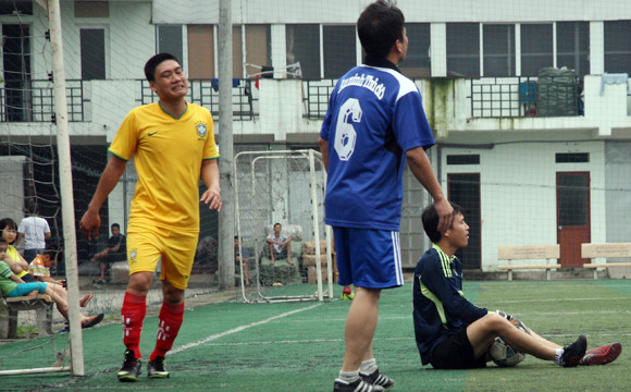 Trận đấu ngập niềm vui, thắm tình đoàn kết ảnh 8