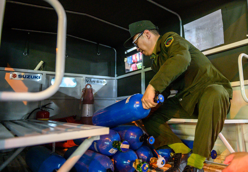 Số bình khí này được tập kết tại kho rồi bán lẻ cho khách mua về sử dụng