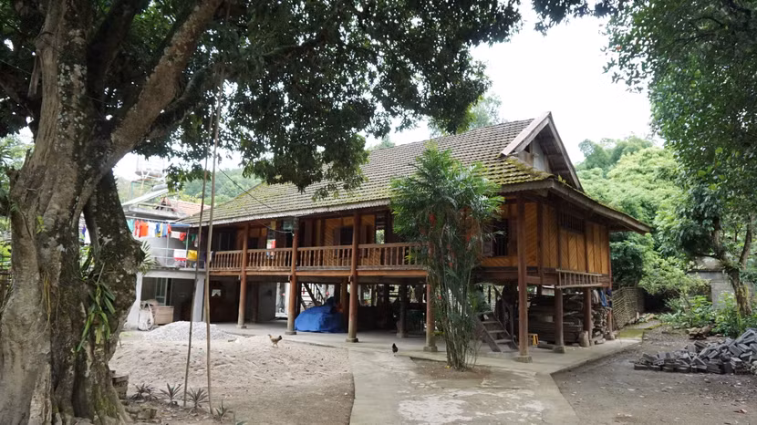 Ngôi nhà của ông Thùng Văn Được - người đầu tiên làm du lịch cộng đồng ở Bản Vàng Pheo, xã Mường So, huyện Phong Thổ