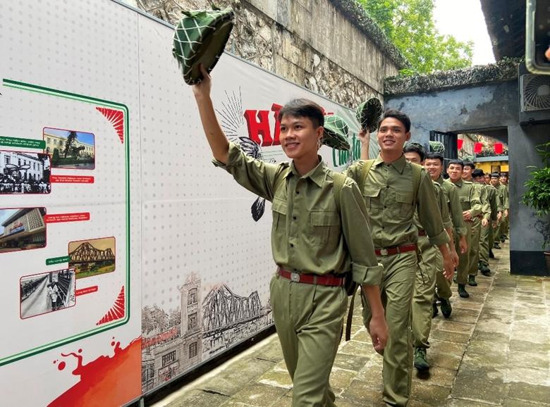 Tái hiện đoàn quân chiến thắng trở về