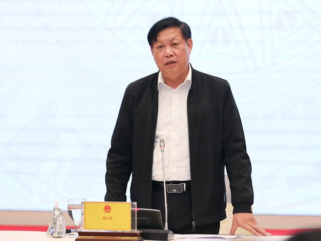 Thứ trưởng Bộ Y tế Đỗ Xuân Tuyên thông tin về vấn đề vaccine Covid-19 Thứ trưởng Bộ Y tế Đỗ Xuân Tuyên thông tin về vấn đề vaccine Covid-19