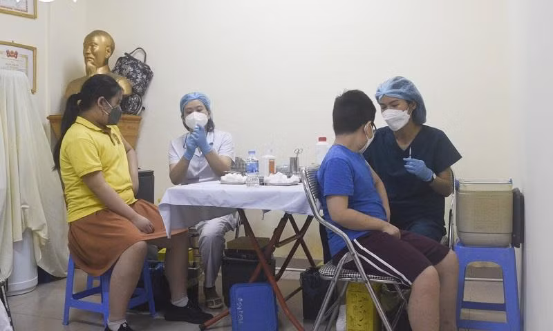Hà Nội đã tiêm vaccine Covid-19 cho trên 112.000 trẻ 5-11 tuổi