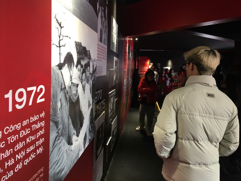 Phòng Tư liệu được thiết kế theo các mốc thời gian