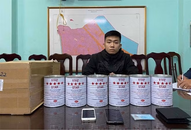 Công an Hà Nội bắt giữ đối tượng Nguyễn Thanh Hải vận chuyển ma túy tổng hợp qua đường chuyển phát nhanh Công an Hà Nội bắt giữ đối tượng Nguyễn Thanh Hải vận chuyển ma túy tổng hợp qua đường chuyển phát nhanh