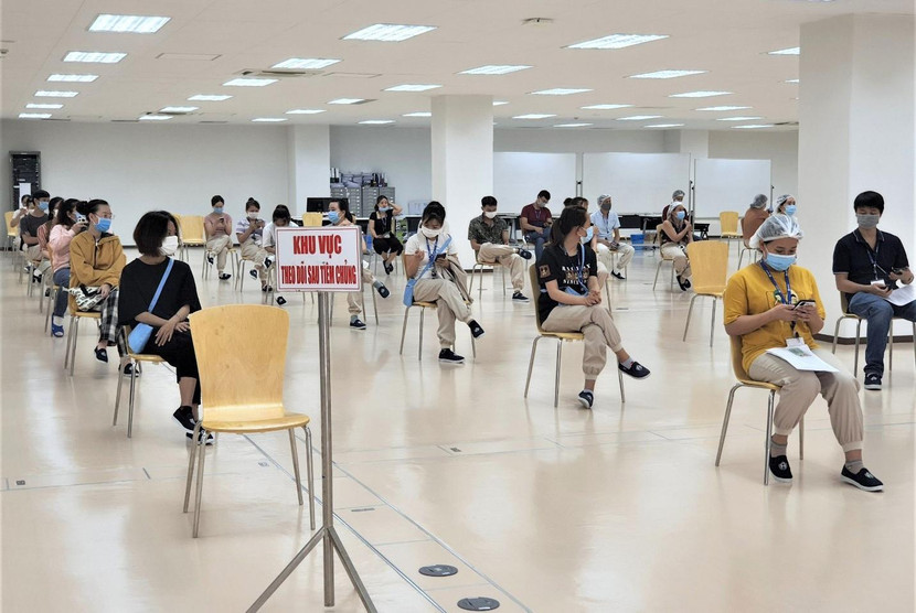 Việc triển khai thần tốc chiến dịch tiêm vaccine phòng Covid-19 quy mô lớn ở TP.HCM được xem là một mũi tấn công quan trọng để sớm dập dịch