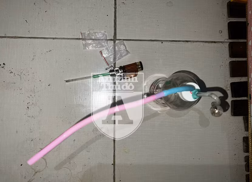 Các đối tượng bị bắt khi đang "chơi" ma túy Các đối tượng bị bắt khi đang "chơi" ma túy
