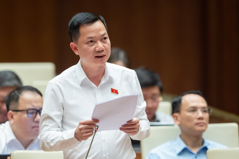 ĐBQH Trịnh Xuân An phát biểu thảo luận tại Quốc hội chiều 31-5