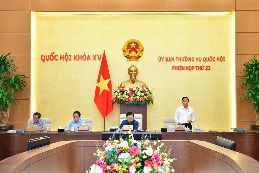 Phó Chủ tịch Quốc hội Nguyễn Khắc Định phát biểu Phó Chủ tịch Quốc hội Nguyễn Khắc Định phát biểu