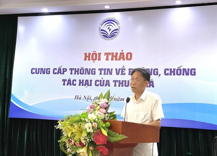 Ông Hồ Hồng Hải, Phó Vụ trưởng Vụ Pháp chế - Bộ TT&amp;TT phát biểu khai mạc hội thảo.