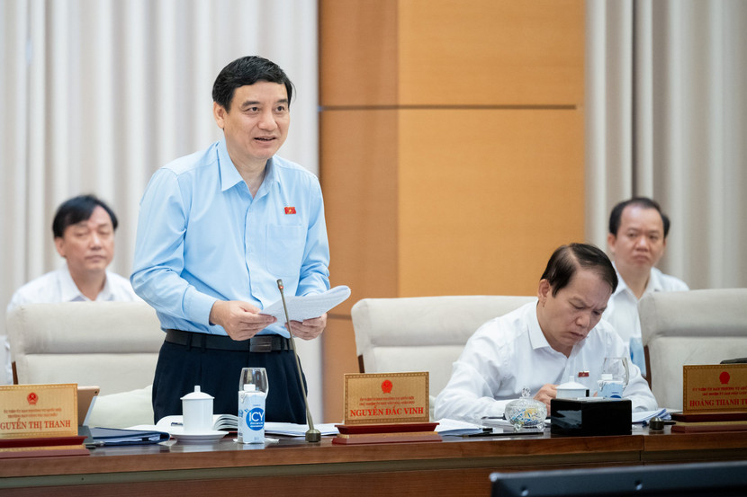 Chủ nhiệm Ủy ban Văn hóa, Giáo dục của Quốc hội Nguyễn Đắc Vinh phát biểu Chủ nhiệm Ủy ban Văn hóa, Giáo dục của Quốc hội Nguyễn Đắc Vinh phát biểu