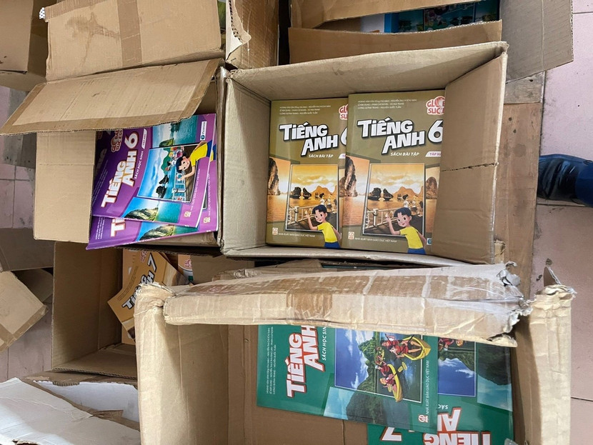 Sách nghi giả mạo Nhà xuất bản Giáo dục Việt Nam bị phát hiện Sách nghi giả mạo Nhà xuất bản Giáo dục Việt Nam bị phát hiện