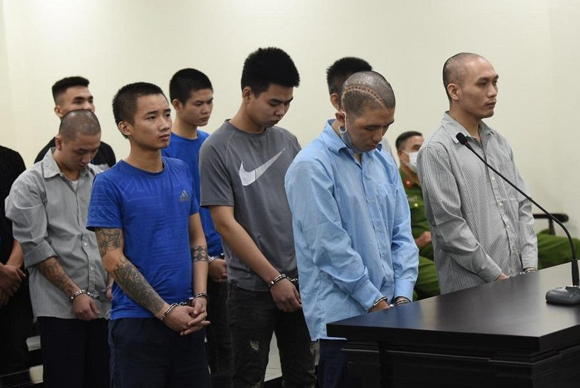 Các bị cáo trong vụ án bị đưa ra xét xử tại phiên tòa.