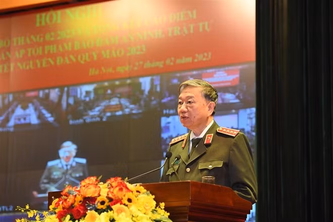 Đại tướng Tô Lâm, Ủy viên Bộ Chính trị, Bí thư Đảng ủy Công an Trung ương, Bộ trưởng Bộ Công an phát biểu tại hội nghị Đại tướng Tô Lâm, Ủy viên Bộ Chính trị, Bí thư Đảng ủy Công an Trung ương, Bộ trưởng Bộ Công an phát biểu tại hội nghị
