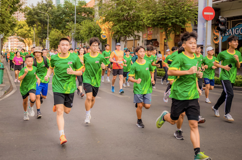 8.000 người dân hào hứng tham gia hưởng ứng Ngày chạy Olympic vì sức khoẻ toàn dân