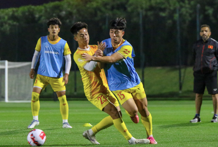 Cầu thủ U23 Việt Nam phải chiến thắng cơn buồn ngủ để quen với khung giờ tập luyện và thi đấu Doha Cup 2023