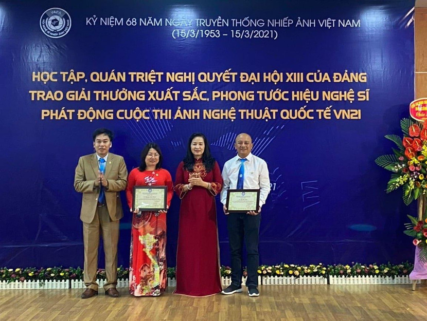 Hội Nghệ sĩ Nhiếp ảnh Việt Nam phong tước hiệu cho các nghệ sĩ, nhà nghiên cứu lý luận phê bình nhiếp ảnh Hội Nghệ sĩ Nhiếp ảnh Việt Nam phong tước hiệu cho các nghệ sĩ, nhà nghiên cứu lý luận phê bình nhiếp ảnh