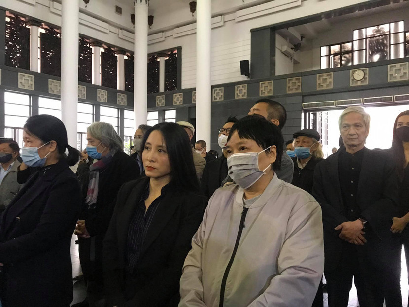 Ts ngữ văn Đoàn Hương tới viếng nhà văn Nguyễn Huy Thiệp