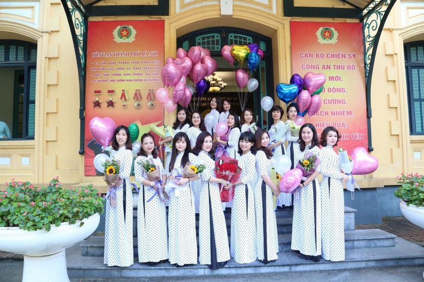 Cán bộ phụ nữ phòng PX03