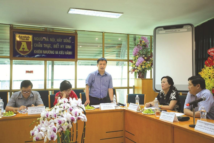 Thượng tá Nguyễn Thanh Bình, Tổng biên tập Báo An ninh Thủ đô phát biểu tại lễ ra mắt giao diện mới Báo An ninh Thủ đô điện tử, ngày 14-8-2020 Ảnh: Lam Thanh