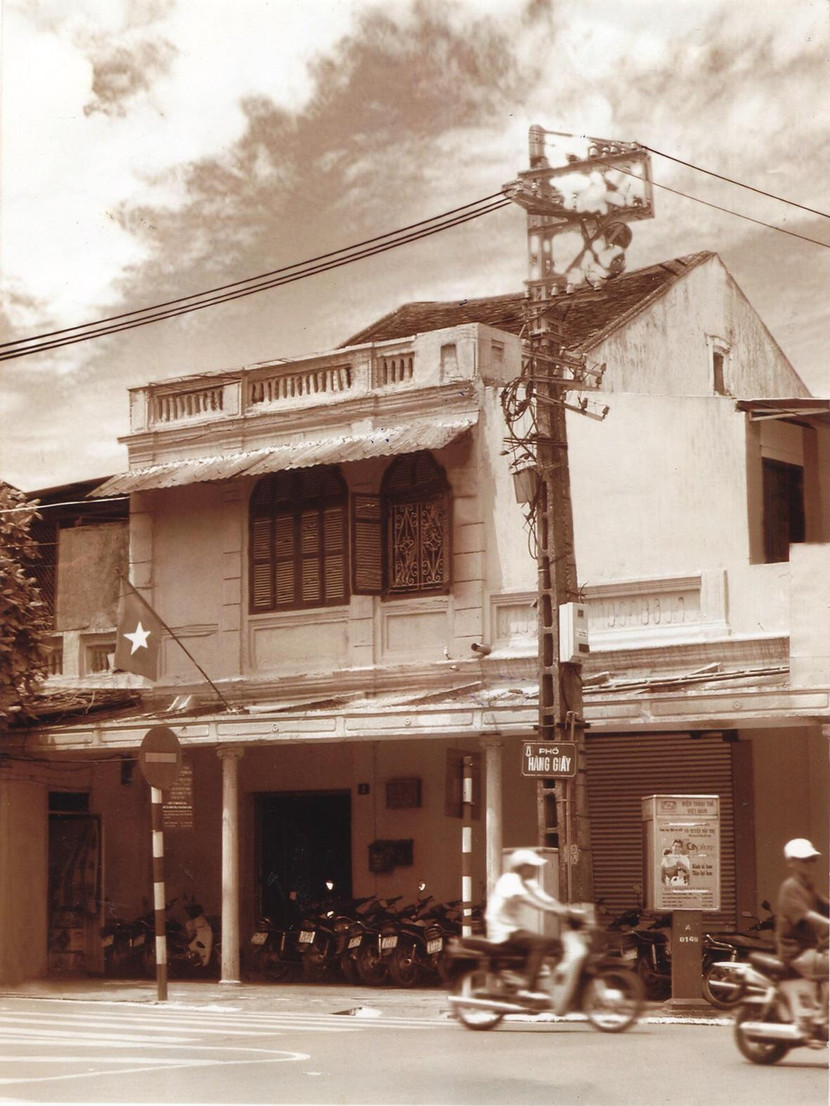 Số 2 phố Hàng Giấy (1985-1997)