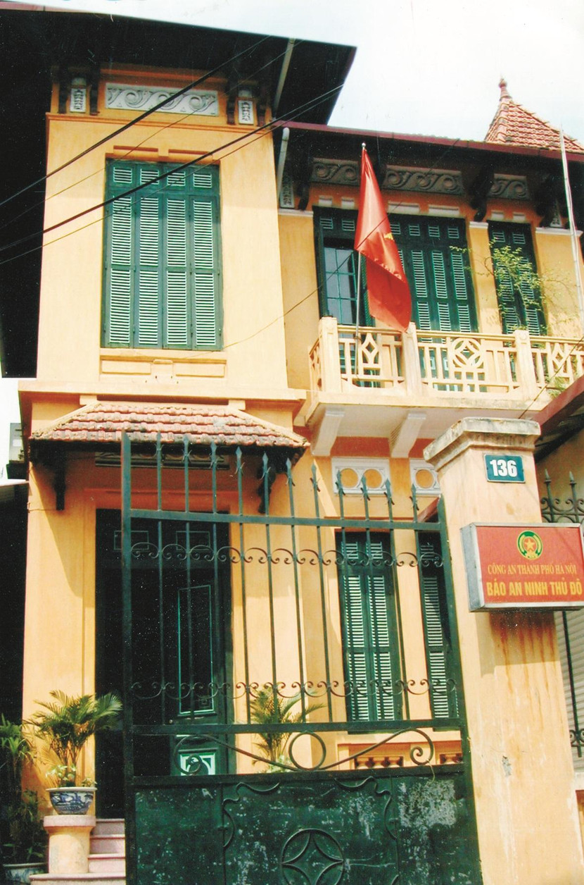 Số 136 phố Nguyễn Khuyến (1997-2004)