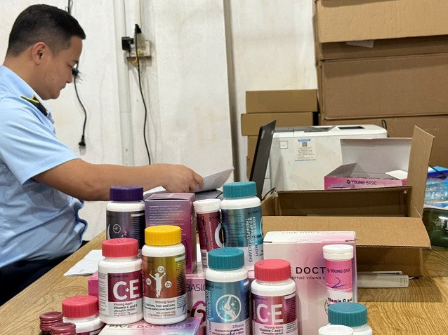 Các loại vitamin, collagen tại kho hàng